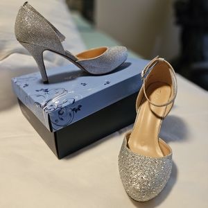 Silver Glitter size 9 heels